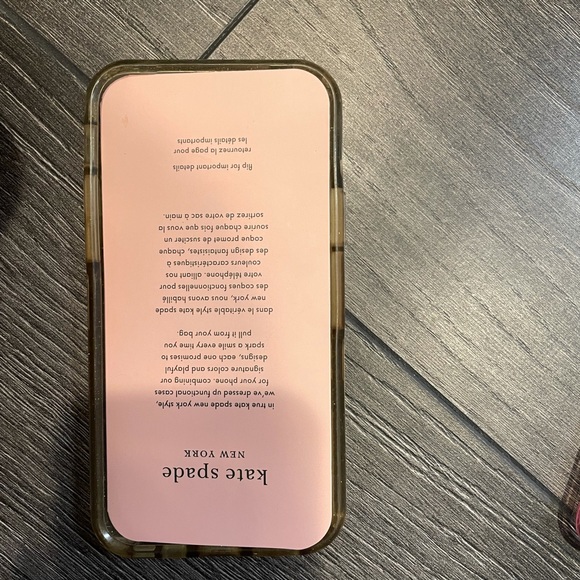 THREE IPHONE 11/ 11 PRO CASES - Picture 4 of 6